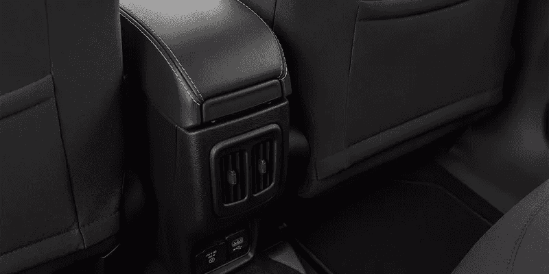 jeep-compass-rear-a-c-controls
